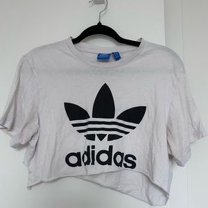 Cropped Adidas T-shirt.